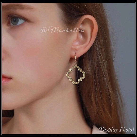 New Moss green earthy mother of pearl ornate Moroccan boho embellished earrings - Picture 4 of 4